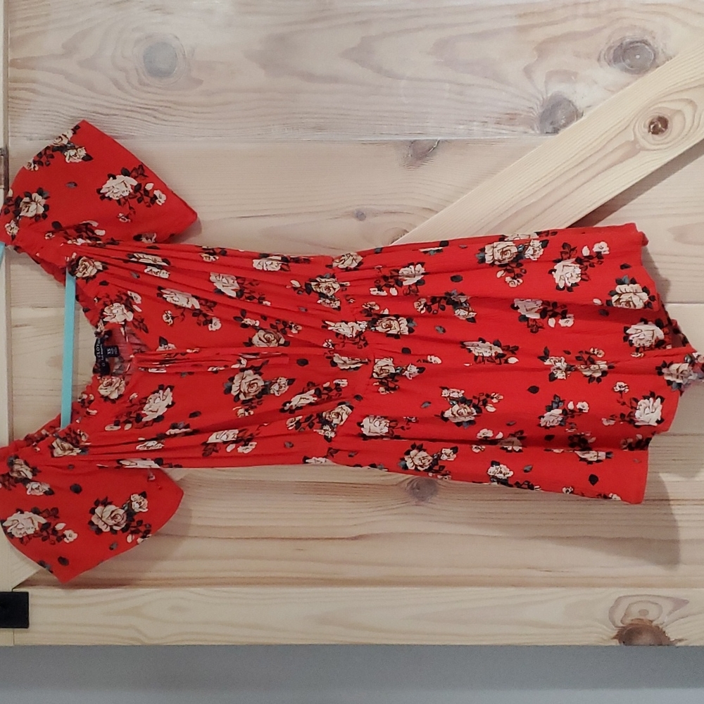 ONE ❤ CLOTHING Size XS Romper shorts.